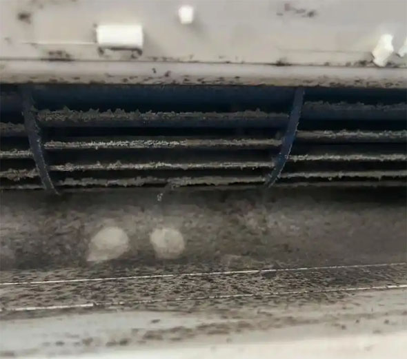 蚌埠市空调吹的风有股烧焦味是怎么回事